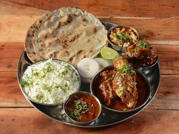 thali-HotelMamaShri-Grobizz.in-3